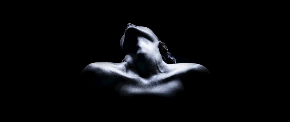 ¿Qué es el erotismo consciente? Conecta cuerpo, mente y deseo