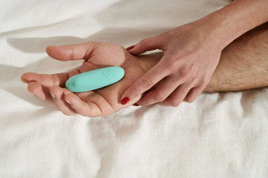 ¿Cómo elegir tu primer juguete sexual?   Guía para principiantes y rituales eróticos conscientes